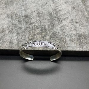Pulsera de plata para hombre / Pulsera bordada hecha a mano unisex / Pulsera ajustable de plata de ley 925 / Joyería artesanal hecha a mano / Regalo