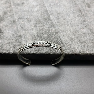 Vintage Style 925 Sterling Silber Manschette Armband, handgefertigtes antikes Design, Boho Schmuck, Unisex Silber Armreif Geschenk