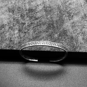 925 Sterling Silver Greek Key Cuff Bracelet - Timeless Meander Design, Unisex Adjustable Bangle, Minimalist Silver Jewelry Gift