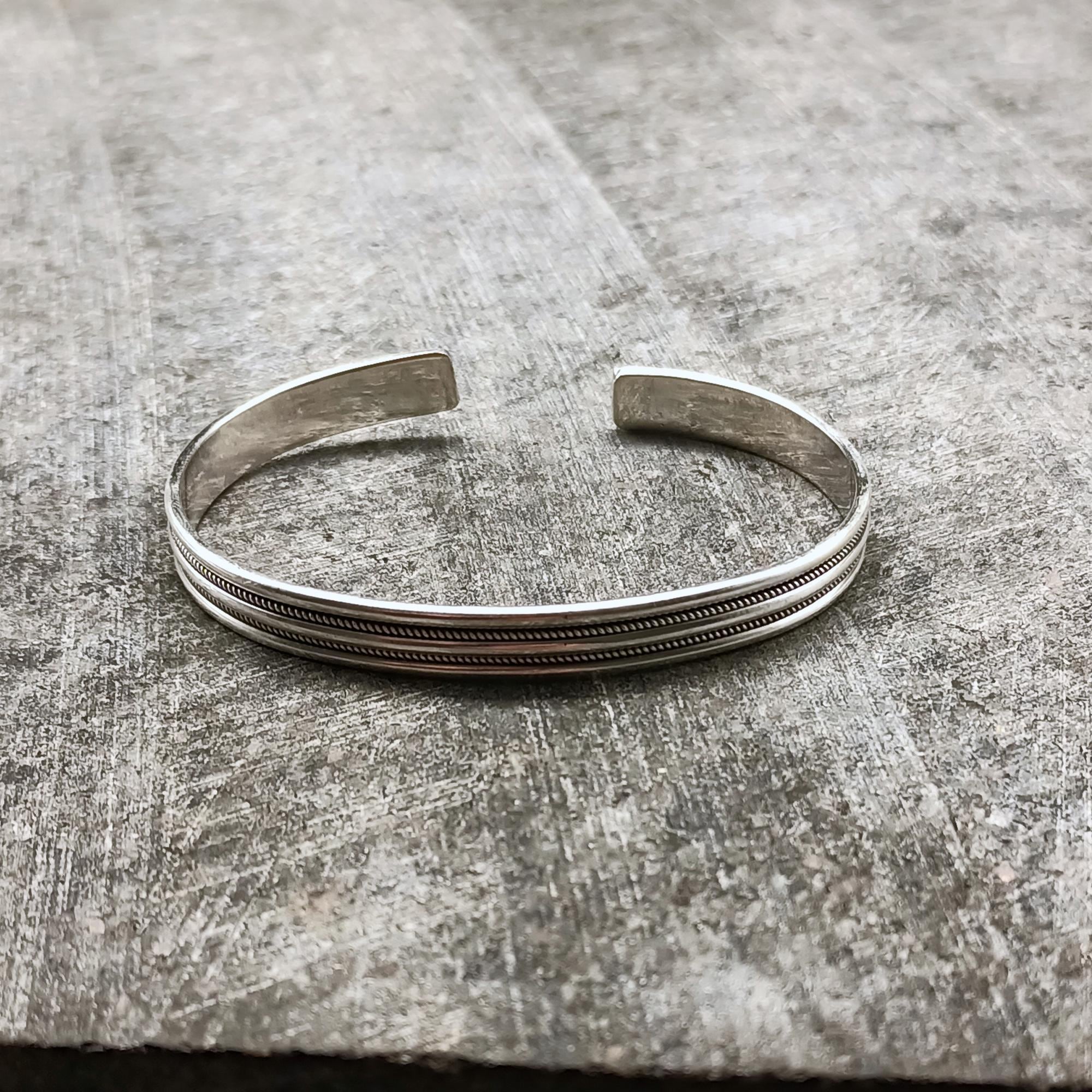 Minimalist Sterling Silver Cuff Bracelet – 925 Solid Silver Open Bangle – Unisex Handmade Jewelry – Gift for Him or Her