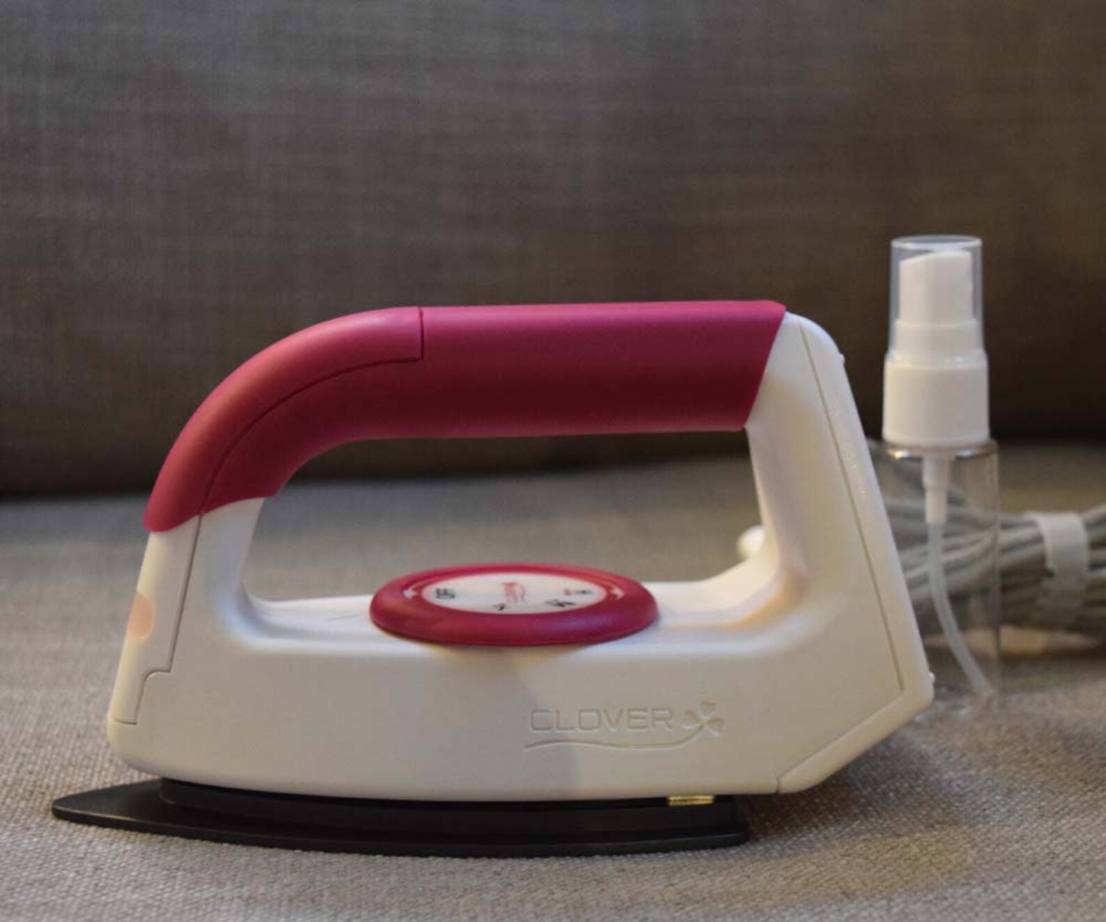 Clover Mini Wedge Iron Etsy