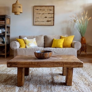 Handcrafted Rustic Wood Coffee Table: Farmhouse Living Room Accent
