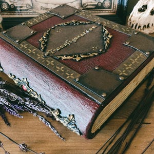 Magic Book Storage Box, Handmade grimoire, Secret Storage Box for magic trinket, Witchcraft gift and Witchy decor