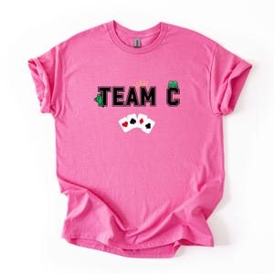 -shirt de l'équipe C Spades | Inspiré de Tracie et Cheryl | Chemise drôle de jeu de cartes | Grenouilles et couronne | T-shirt ras du cou Spades | Vêtements pour les soirées match