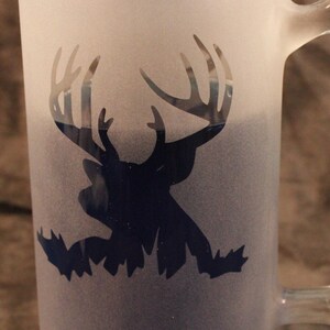 Etched frosted 12 or 26 oz mug Buck in Grass