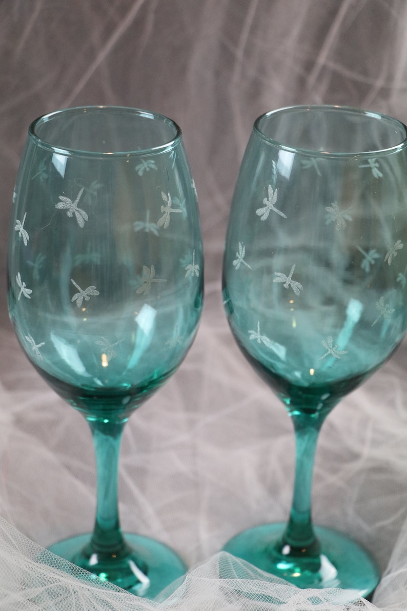 Dragonfly Etched White Wine Glasses Set of 2 Etsy