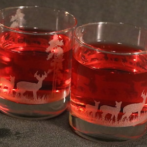 Wildlife sene with Buck, doe and fawn on rocks glasses Single glass or Set Of 2