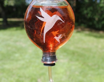 Small Etched Mom and Baby hummingbird for window or garden bottle Hummingbird feeder