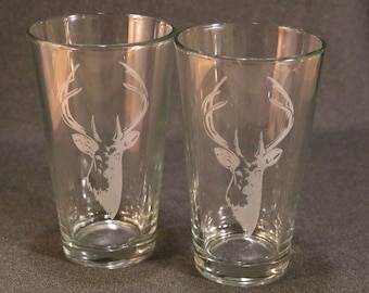 Majestic Buck Deer Etched Pub Glasses Set Of 2