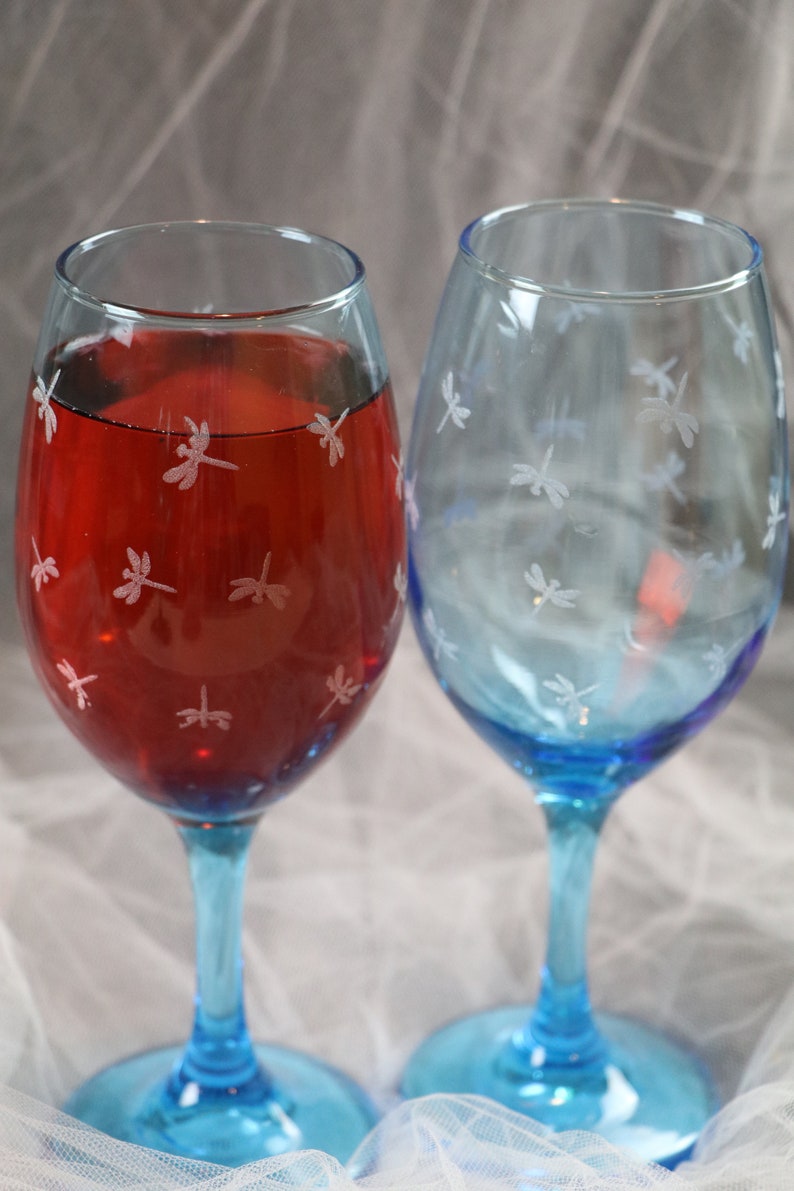 Dragonfly Etched White Wine Glasses Set Of 2 Etsy