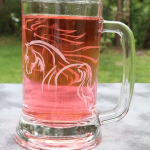 Taza de vidrio con caballo grabado, jarra de cerveza personalizable de 16 oz