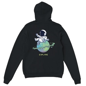 Sudadera con capucha Explore: diseño audaz de aventura lunar y comodidad acogedora