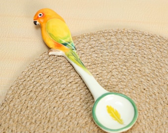 Cuchara de cerámica pintada a mano con diseño de loro naranja vibrante, agitador de café, cucharilla de té con diseño de pájaro tropical, vajilla única, lindo regalo de cocina para ella.