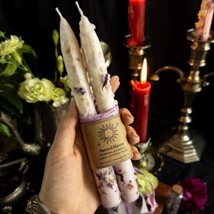 Bougies rituelles en cristal de cire de soja parfumées à la lavande : protection, ancrage, sort de divination