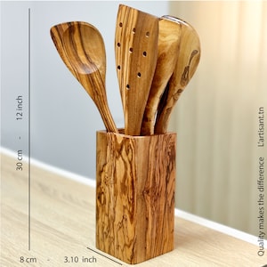 Set of 5 utensils with olive wood utensil holder