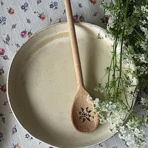 Hand Thrown Ceramic Casserole Dish: Beige Stoneware Baking Pan