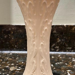 Lenox Woodland Acanthus Leaf ivory embossed 6 inch vase