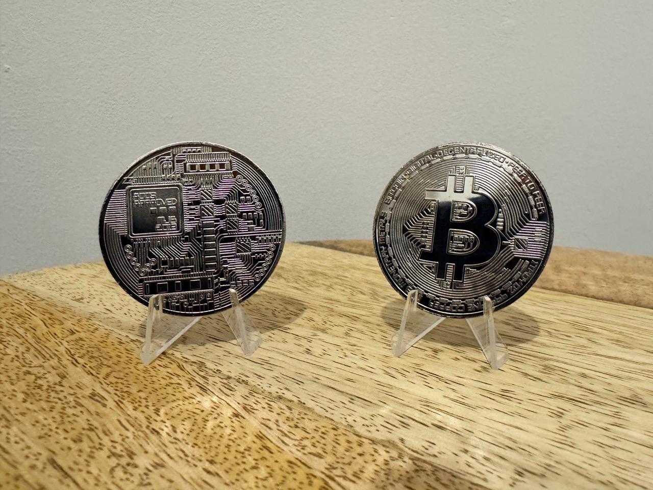 Silver Bitcoin (BTC) Collectible Coin - Cryptocurrency Collectible -  Christmas Gift - With Protective Case - Etsy New Zealand
