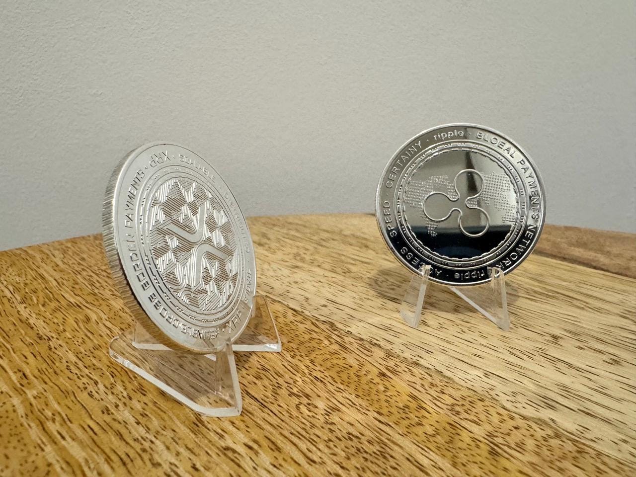 Womens Clothing XRP Bitcoin Ethereum Crypto Coin Collection - 2-Piece  Protective Shell Cryptocurrency Set Crypto Collectible Coins