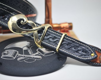 the Surf - 1.5" wide leather belt w/ Duncan Laurie buckle