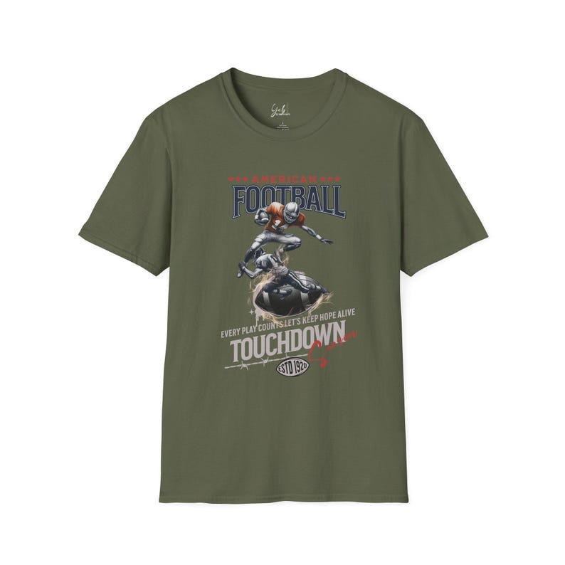 Maglietta Softstyle "Football Touchdown": abbigliamento per il giorno della partita, prodotto negli Stati Uniti immagine 3