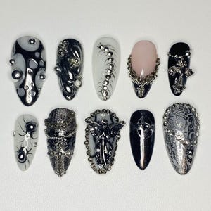 Uñas postizas de insectos góticos hechas a mano, uñas postizas de inspiración punk, uñas de cumpleaños, regalos para ella, uñas personalizadas