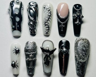 Gothic Bug Handgefertigte Press-on Nägel, Punk inspirierte Fake Nägel, Geburtstagsnägel Kunst, Geschenke für Sie, Benutzerdefinierte Nägel