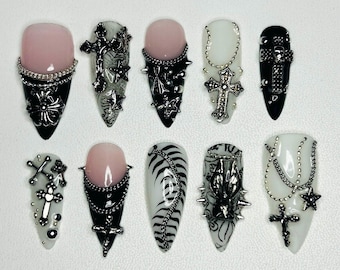 Gothic Chained Centipede Handmade Press-on Nails, Punk Inspired Fake Nails, Birthday Nails Art, Gifts for Her