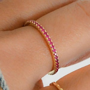 CZ Pave Geboortesteen Ring, Eternity Stapelring, Gepersonaliseerde Verlovingsringen, Verfijnd Jubileumcadeau voor Haar & Hem *RI50