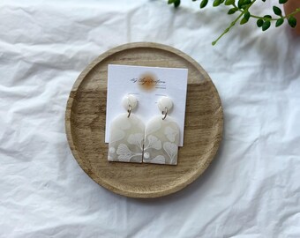 White Floral clay earrings, Polymer Clay Earrings, Dangle Earrings, Statement Earrings, Handmade Earrings, Lightweight Earrings