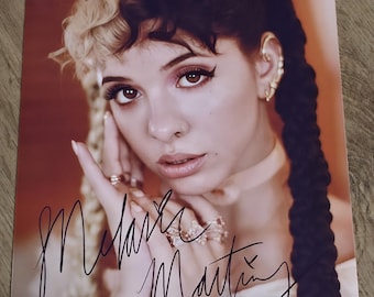 MELANIE MARTINEZ   8 x10" (20x25 cm) Autographed  Signed Photo