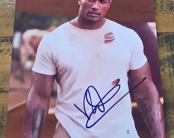 ドウェイン「ザ・ロック」ジョンソン - 本物の直筆サイン入り写真、COA