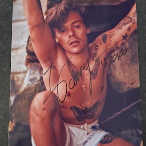 Harry styles   8 x10&quot; (20x25 cm) Autographed Hand Signed Photo