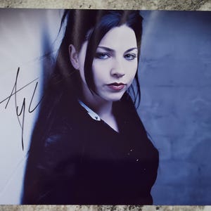 Photo dédicacée à la main d'Amy lee 20 x 25 cm (8 x 10 po.)