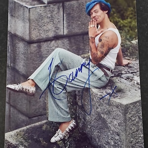 Harry styles   8 x10&quot; (20x25 cm) Autographed Hand Signed Photo