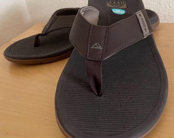 NOS Reef Brown Slip On Thong Sandal Flip Flop Shoes Men size 10 Deadstock Summertime