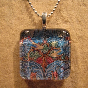 Gift for Mom, William Morris, Acanthus and Vine, Tapestry Pendant, Square Glass Pendant, Acanthus Necklace, Arts and Crafts, Gift for Her