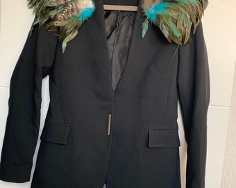 Chaqueta Blazer negra con Plumas