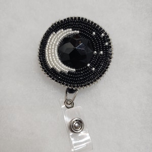 Handmade beaded badge reel/beaded jewelry/beadwork/work badge/badge reel