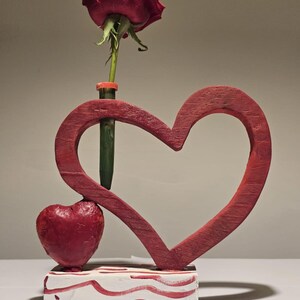 Centrotavola con portafiore a forma di cuore