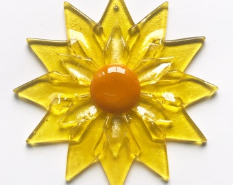 Fused Glass Yellow Daisy Ornament/Suncatcher - gardener gift, mothers day gift, client gift, artist gift, get well gift, grandma gift