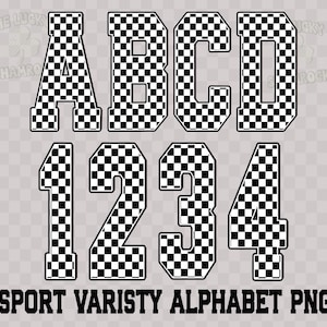 Puede incluir: Letras y n&uacute;meros de estilo universitario a cuadros blancos y negros, incluyendo A, B, C, D, 1, 2, 3 y 4. El texto "SPORT VARISTY ALPHABET PNG" se muestra debajo de las letras y n&uacute;meros.