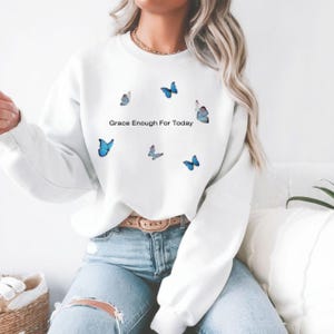 Butterfly Sweatshirt, Aesthetic Crewneck, Minimalist Nature Print Sweater, Cozy Unisex Pullover, Cute Gift