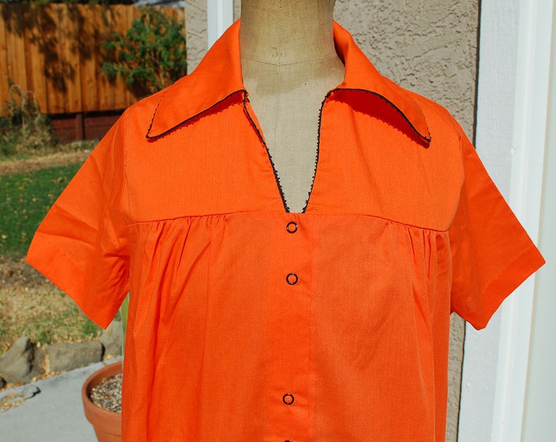 Vintage Bright Orange Smock Dress Tunic Gilead 60s 1960s Cotton Cat Embroidery Collared House Coat Clothing Snap Front Mod Tiger Kitties