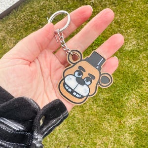 Freddy Fazbear keychain Five Nights At Freddy’s horror comic animatronic keyring gift