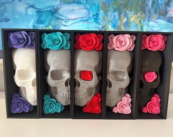 Bokhörna med Skull & Roses: 3D-tryckt gotisk bokhylledekor