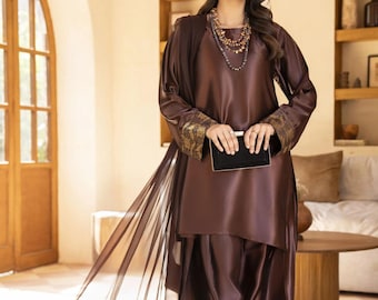 Hand-Embroidered Silk Farshi Gharara: Pakistani Bridal Ensemble