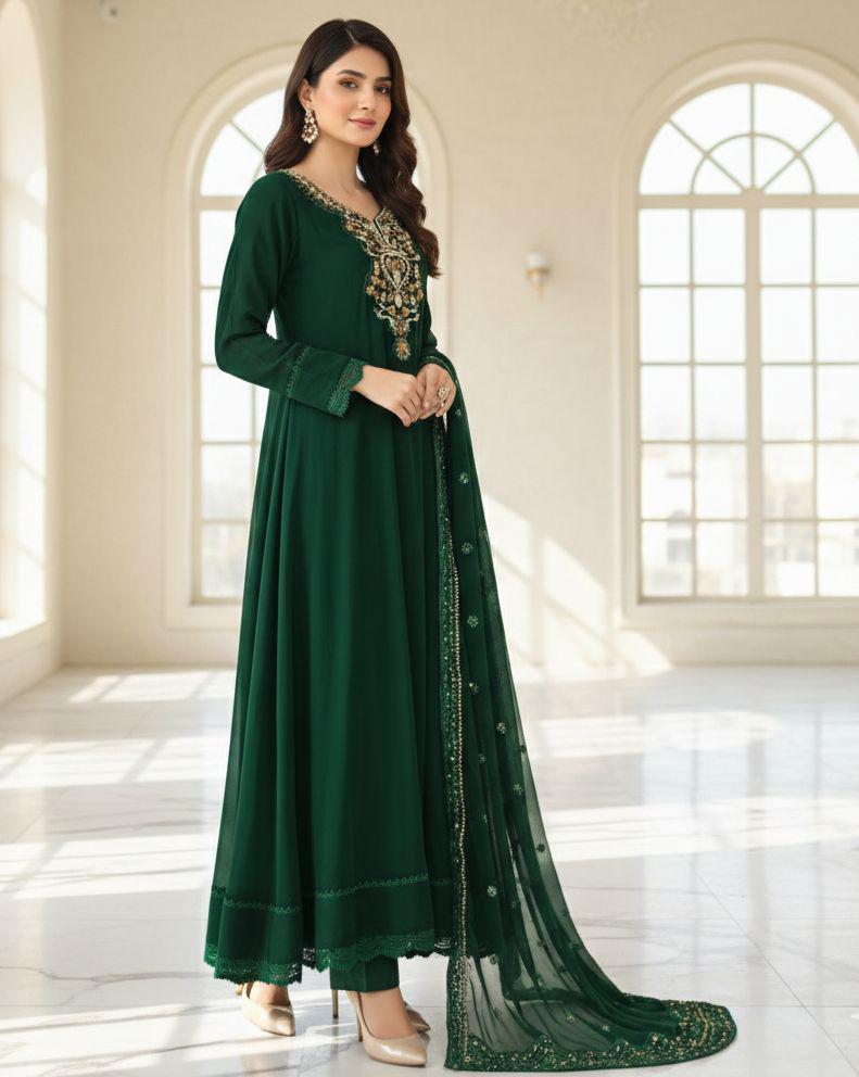green emerald velvet dress Laung Da Lashkara main image 0