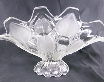 Vintage Large Clear Crystal Fan Fluted Centerpiece Featuring Elegant Ruffle Trim with Frosted Petal Pattern Design