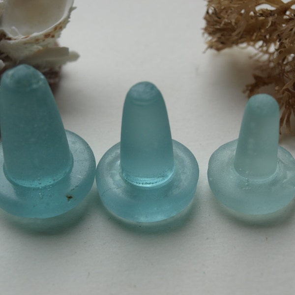 FANTASTIC BEACH GLASS STOPPERS SMALL,MEDIUM AND LARGE AQUAMARINE    43